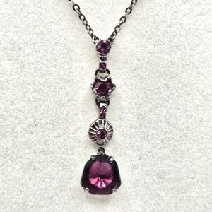 VINTAGE Givenchy Gunmetal Purple Glass Stone Lariat Y-Drop Dainty Necklace